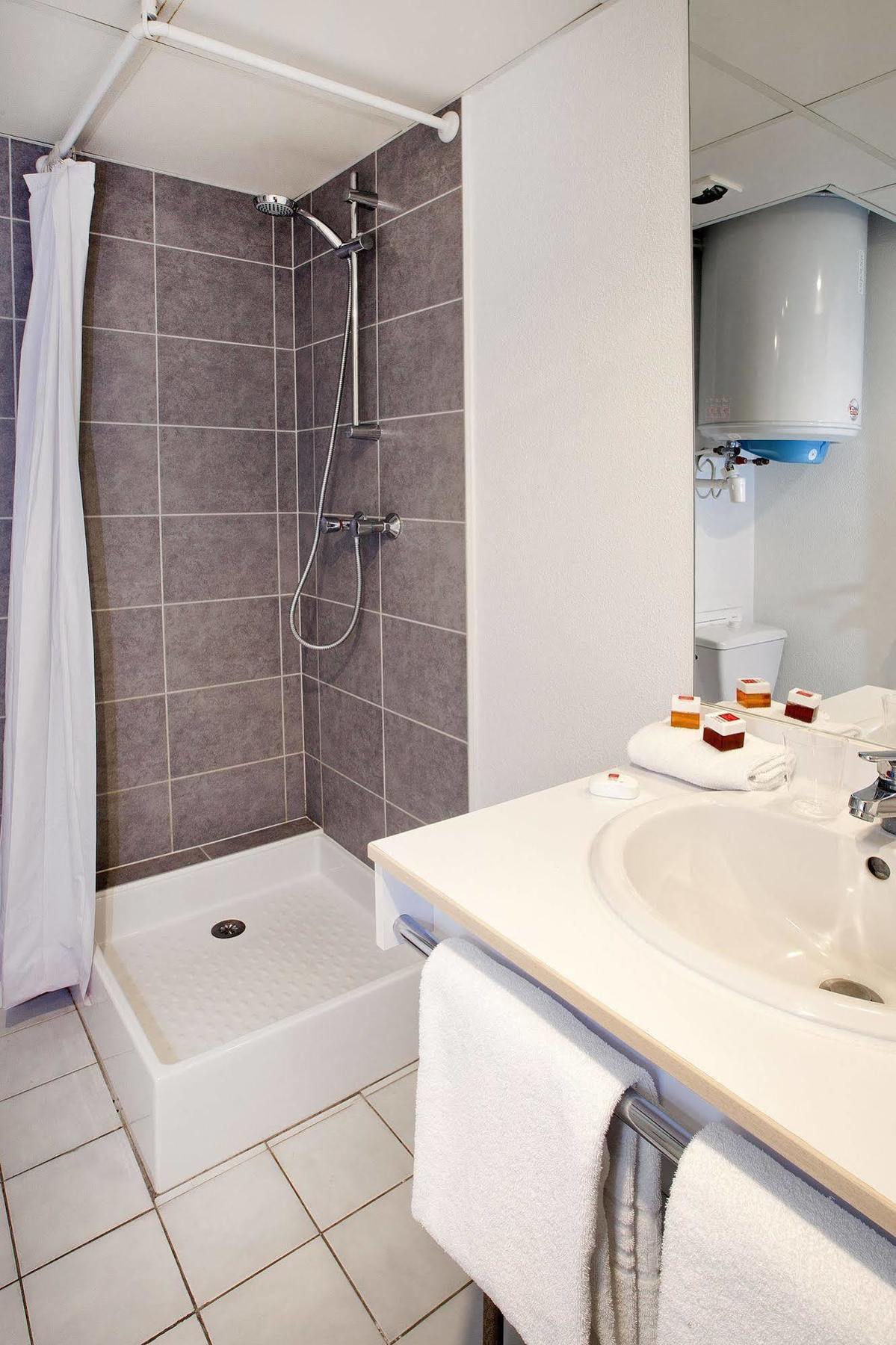Sejours & Affaires La Rochelle Les Minimes Aparthotel Eksteriør bilde